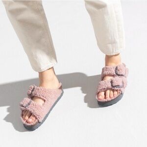 BIRKENSTOCK Papillio Arizona Big Buckle Pink Teddy Shearling Slide